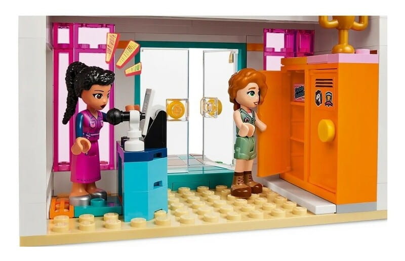 Конструктор LEGO Friends Хартлейк-Сіті: міжнародна школа (41731)