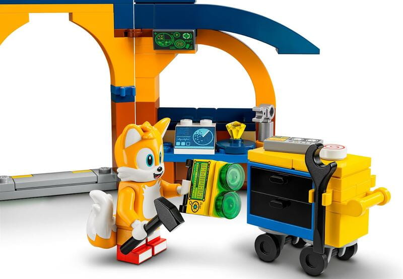 Конструктор LEGO Sonic the Hedgehog Мастерская Тейлз и самолет Торнадо (76991)