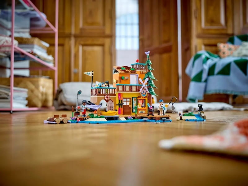 Конструктор LEGO Friends Водні види спорту в таборі пригод (42626)