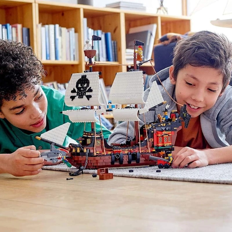 Конструктор LEGO Creator Пиратский корабль (31109)