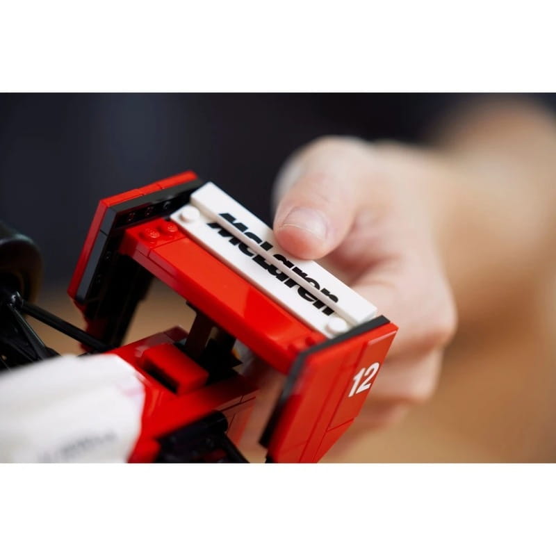 Конструктор LEGO Icons McLaren MP4/4 і Айртон Сенна (10330)
