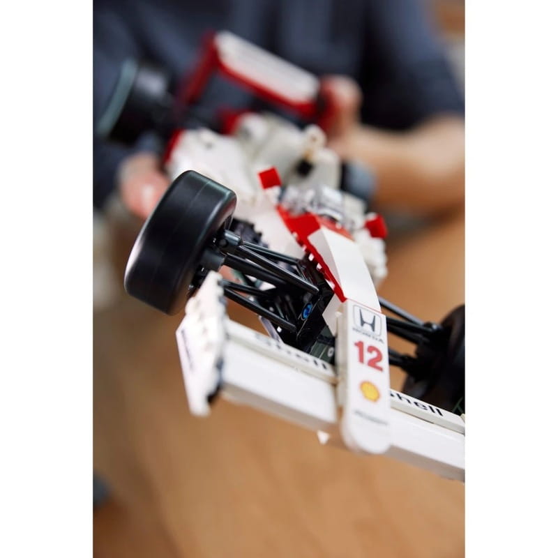 Конструктор LEGO Icons McLaren MP4/4 і Айртон Сенна (10330)