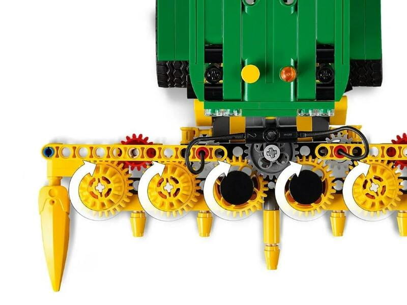 Конструктор LEGO Technic Кормоуборочный комбайн John Deere 9700 (42168)