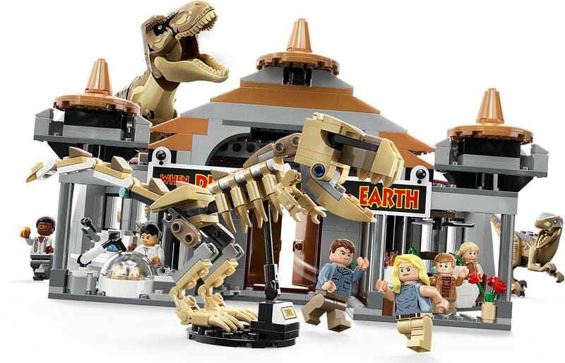 Конструктор LEGO Jurassic Park Центр посетителей: Атака тиранозавра и раптора (76961)