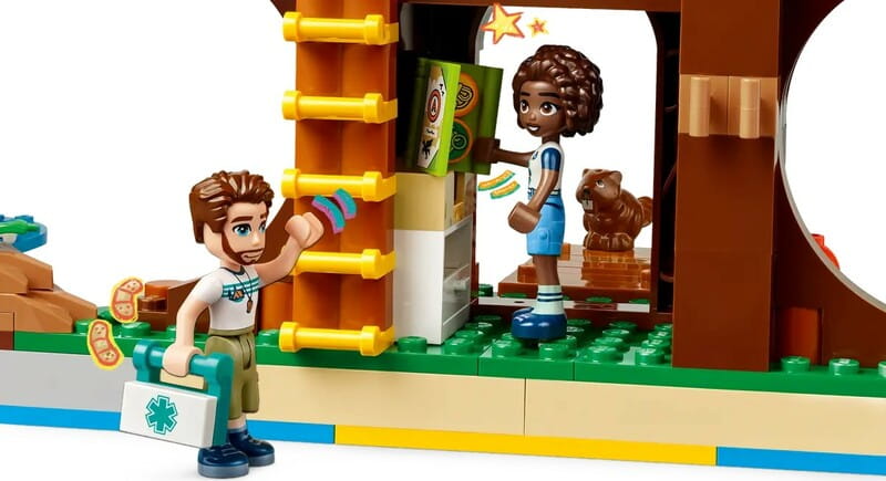 Конструктор LEGO Friends Домик на дереве в приключенческом лагере (42631)