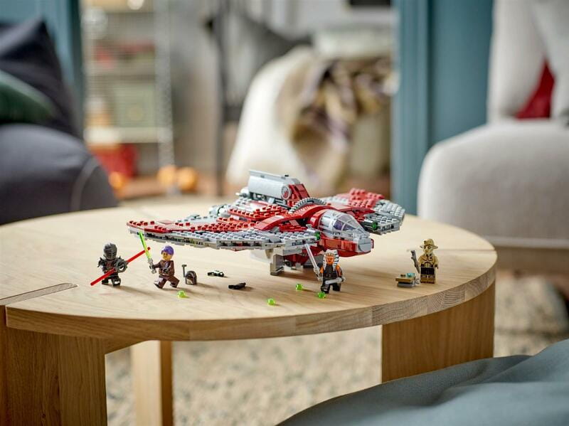 Конструктор LEGO Star Wars Шаттл джедаев T-6 Асоки Тано (75362)