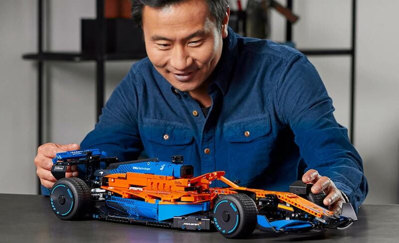 Конструктор LEGO Technic Гоночний автомобіль McLaren Formula 1 (42141)