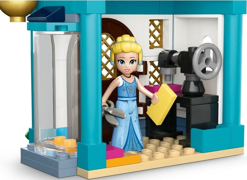 Конструктор LEGO Disney Princess Пригода Діснеївської принцеси на ярмарку (43246)
