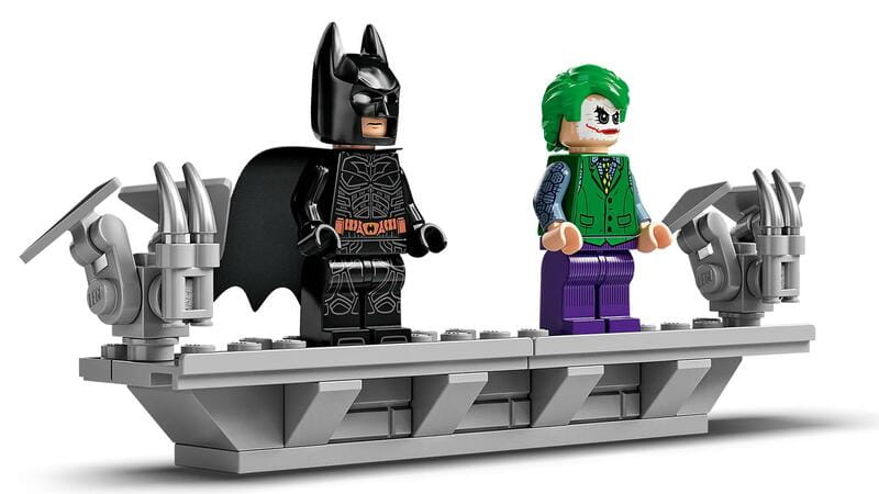 Конструктор LEGO DC Batman Бэтмобиль Тумблер (76240)