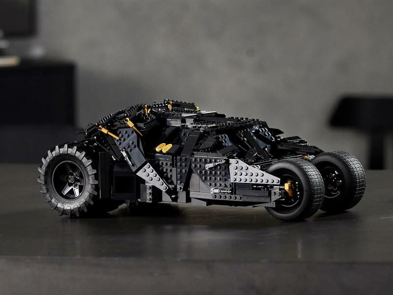 Конструктор LEGO DC Batman Бетмобіль Тумблер (76240)