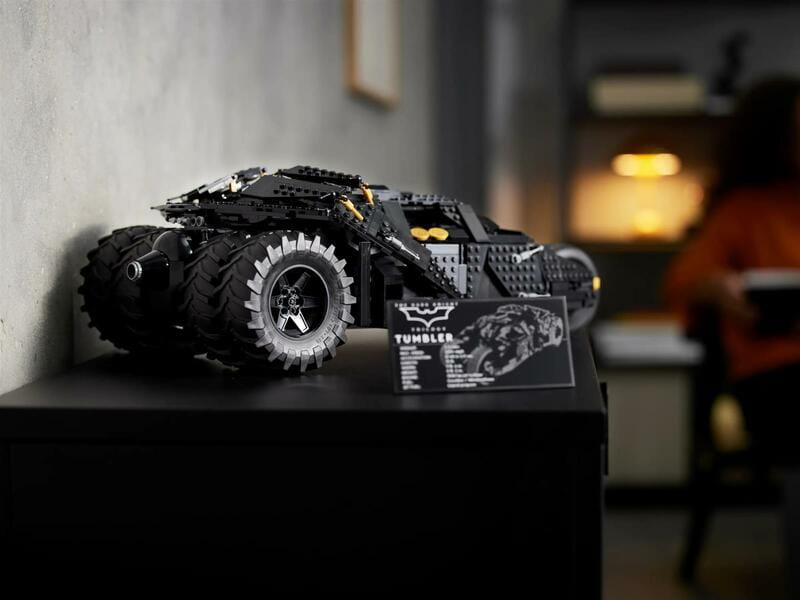 Конструктор LEGO DC Batman Бетмобіль Тумблер (76240)