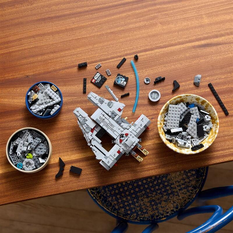 Конструктор LEGO Star Wars Тысячелетний сокол (75375)