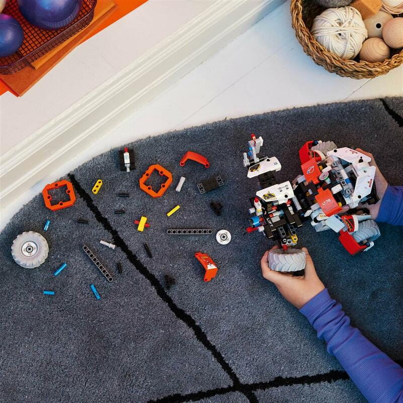 Конструктор LEGO Technic Космический колесный погрузчик LT78 (42178)