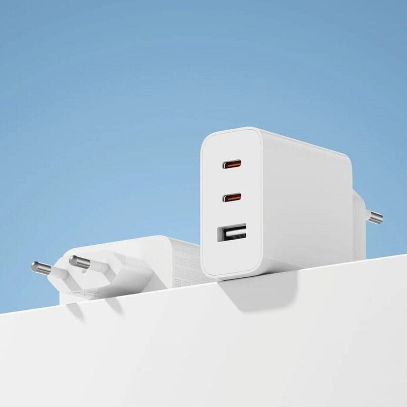 Мережевий зарядний пристрій Xiaomi Charger GaN (3USB, 6.1A) White (BHR7493EU) + кабель USB-C