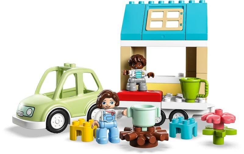 Конструктор LEGO Duplo Town Сімейний будинок на колесах (10986)