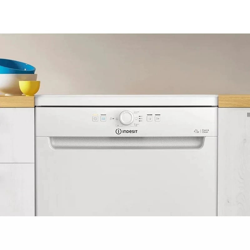 Посудомийна машина Indesit D2F HK26