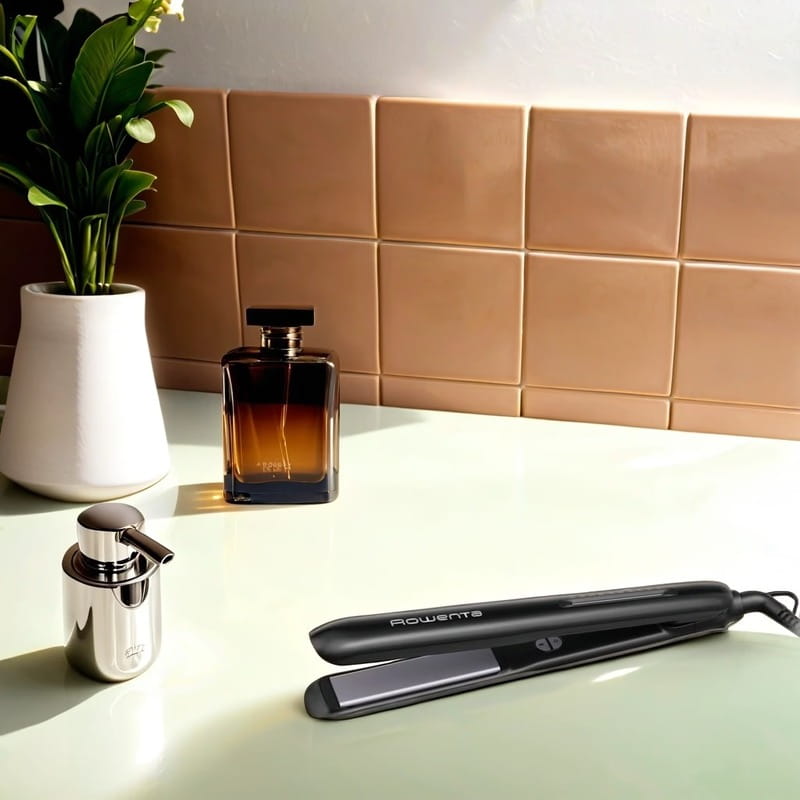 Утюжок (выпрямитель) для волос Rowenta SF3320F0 Optiliss +