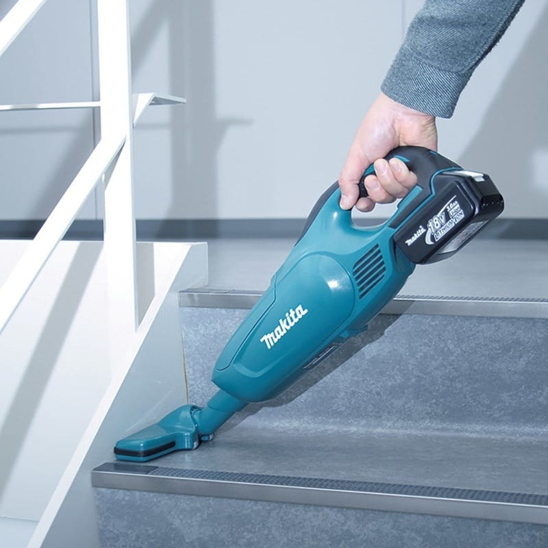 Аккумуляторный пылесос Makita CL107FDZ