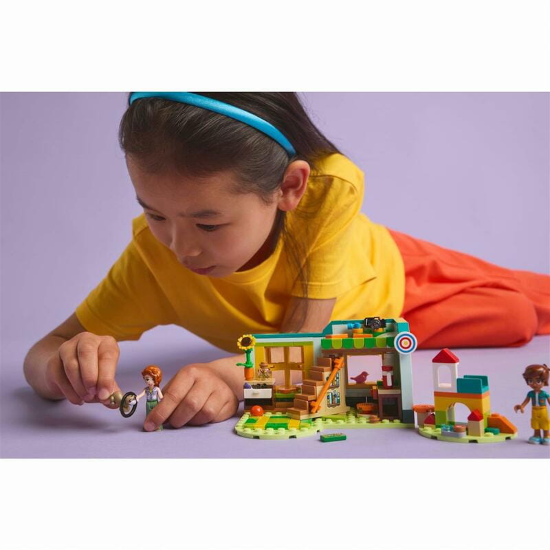 Конструктор LEGO Friends Комната Отом (42646)