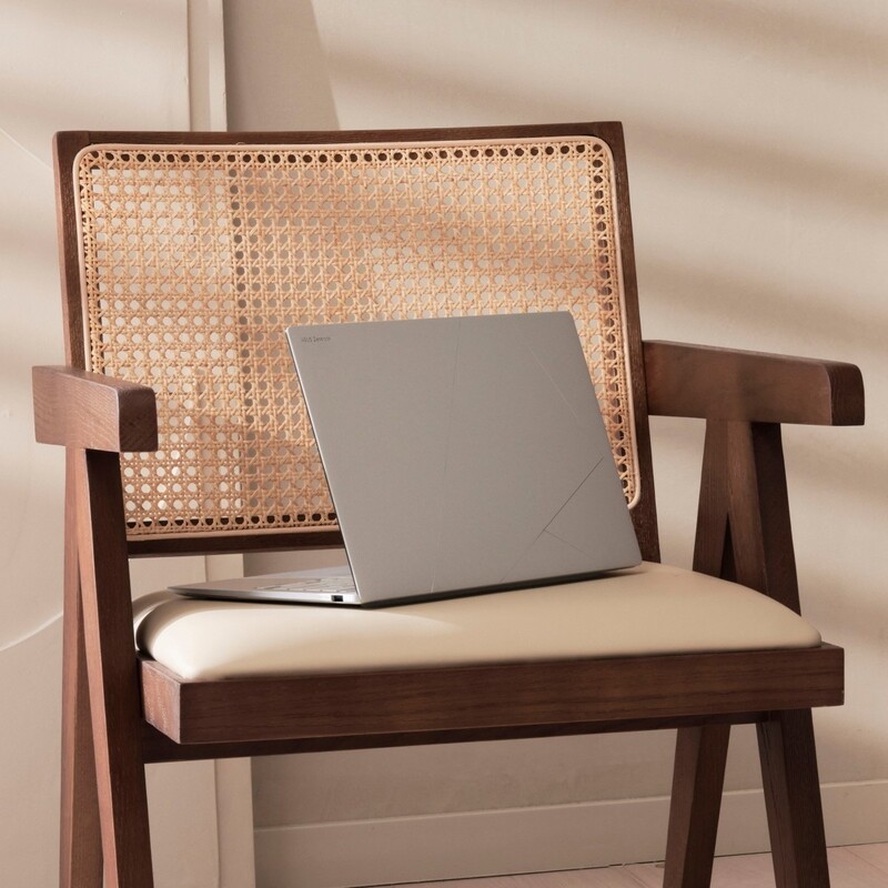 Ноутбук Asus Zenbook S 16 UM5606WA-RK332W (90NB13M2-M00LD0) Scandinavian White