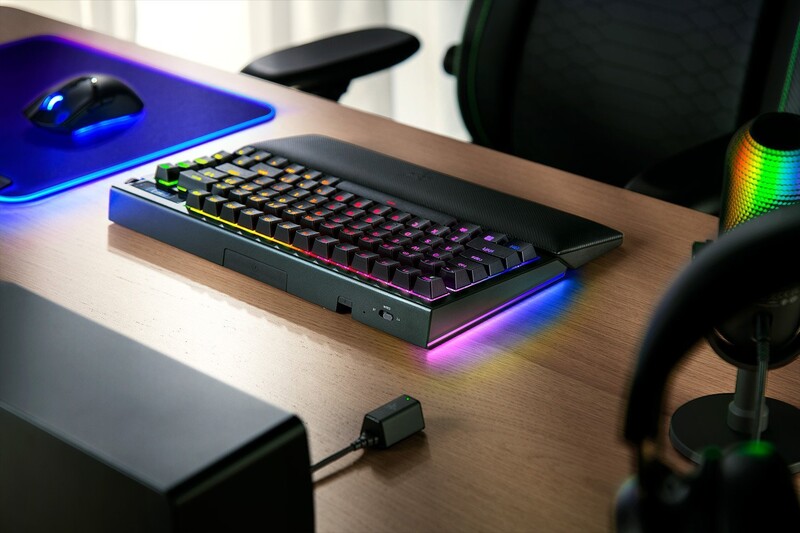 Клавиатура беспроводная Razer BlackWidow V4 Pro ANSI Black (RZ03-05130100-R3M1)