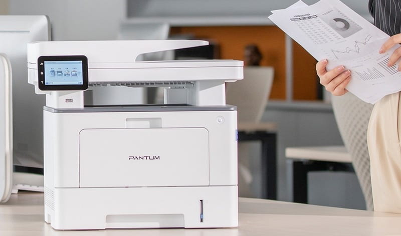 МФУ A4 ч/б Pantum BM5110ADW с Wi-Fi