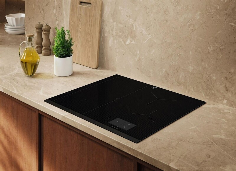 Варильна поверхня Electrolux EIS67483