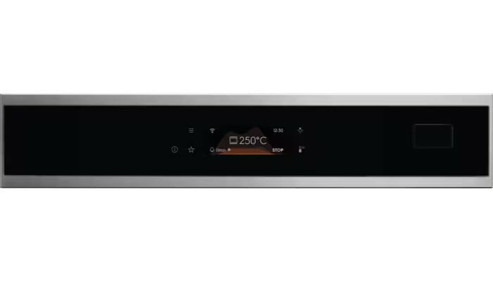 Духова шафа Electrolux EOB8S39WX
