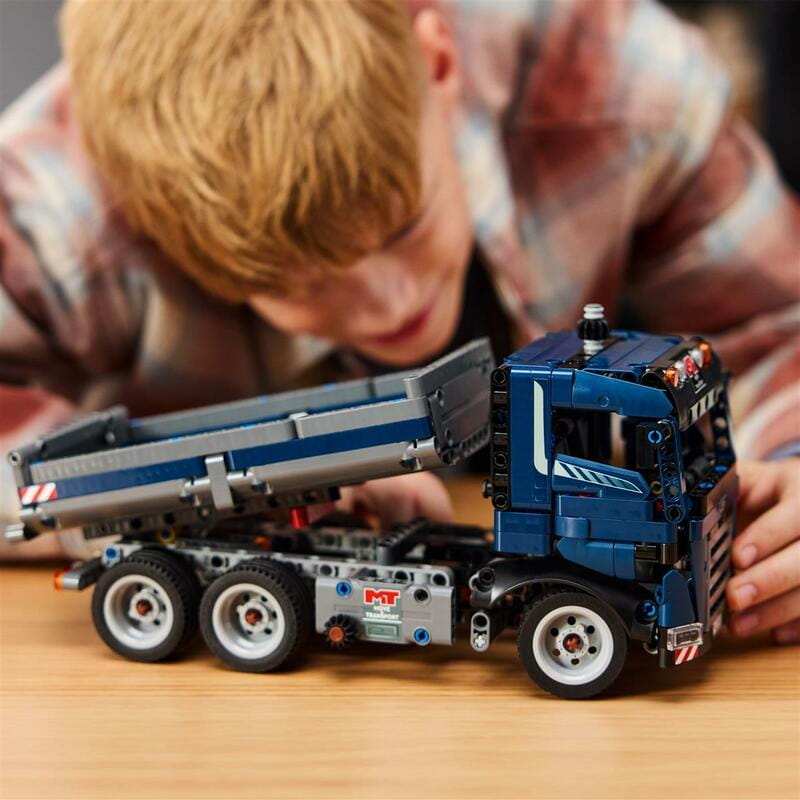 Конструктор LEGO Technic Самосвал (42203)