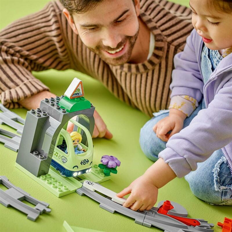 Конструктор LEGO Duplo Town Додатковий набір. Залізничний тунель та колії (10425)