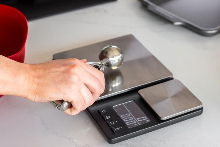 Весы KitchenAid KQ909G