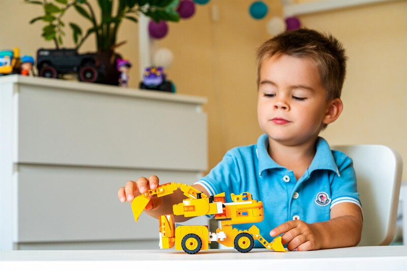 Конструктор-трансформер Super Wings Small Blocks 2-in-1 Buildable Transforming Vehicle Donnie (EU385007)