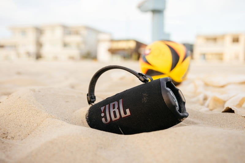 Акустическая система JBL Charge 6 Black (JBLCHARGE6BLK)