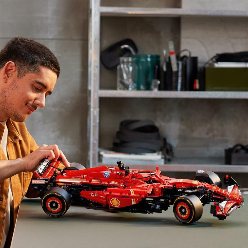 Конструктор LEGO Technic Автомобиль F1 Ferrari SF-24 (42207)