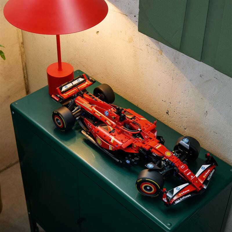 Конструктор LEGO Technic Автомобиль F1 Ferrari SF-24 (42207)
