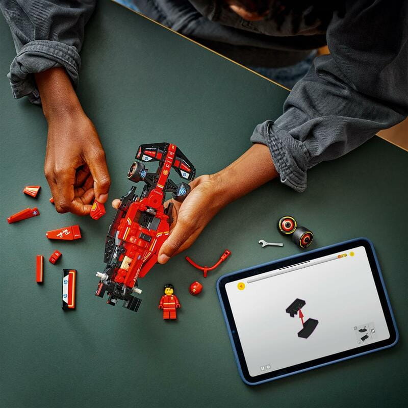 Конструктор LEGO Speed Champions Автомобіль для перегонів F1 Ferrari SF-24 (77242)