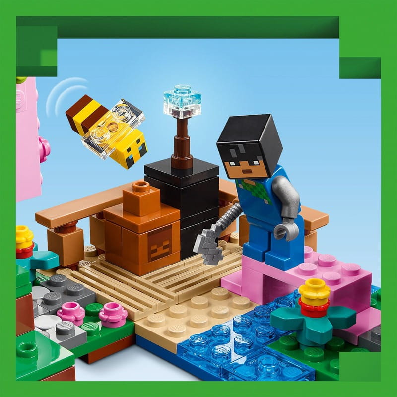 Конструктор LEGO Minecraft Цветущий вишневый сад (21260)