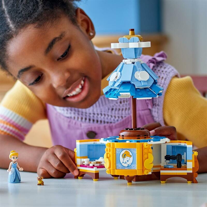 Конструктор LEGO Disney Princess Сукня Попелюшки (43266)