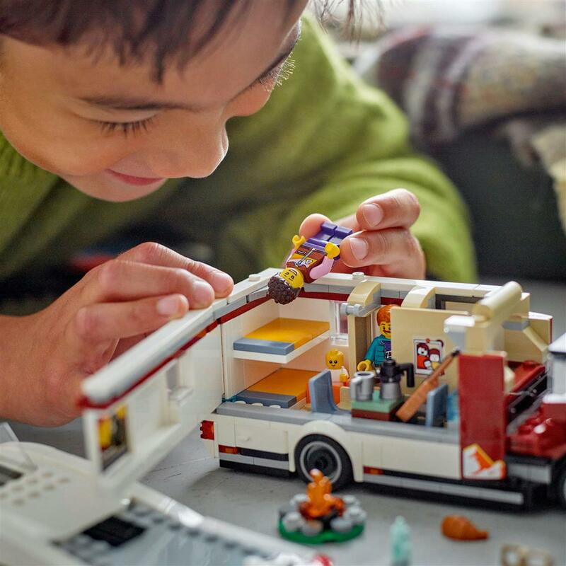 Конструктор LEGO City Пригодницький будинок на колесах для відпустки (60454)