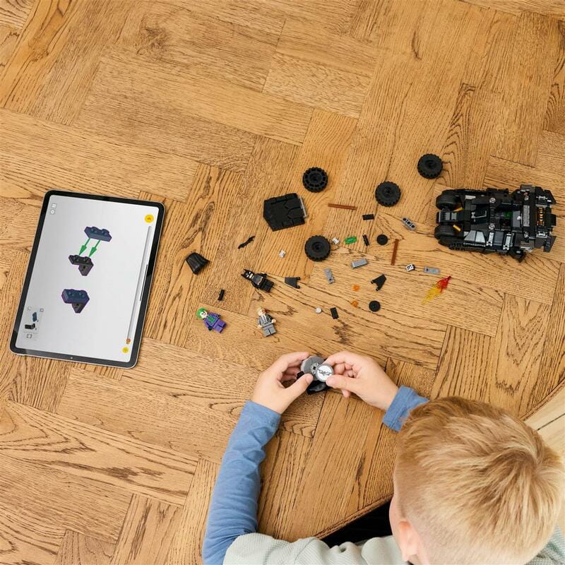 Конструктор LEGO Super Heroes Бетмен Тумблер проти Двуликого та Джокера (76303)