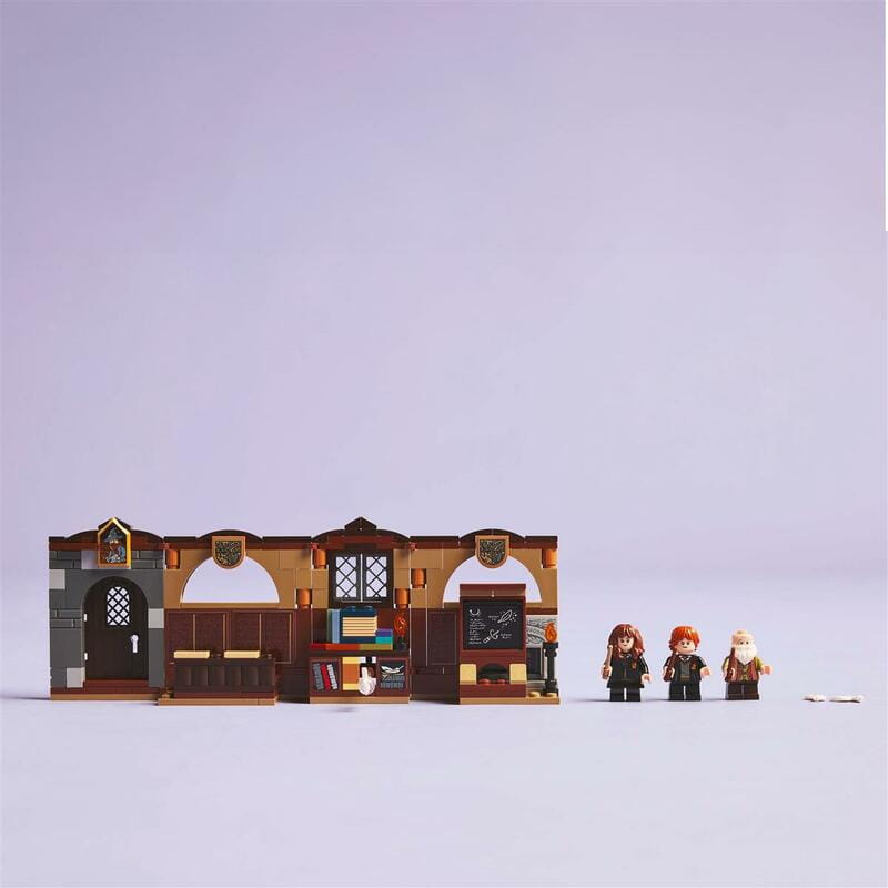 Конструктор LEGO Harry Potter Замок Хогвартс: урок волшебства (76442)
