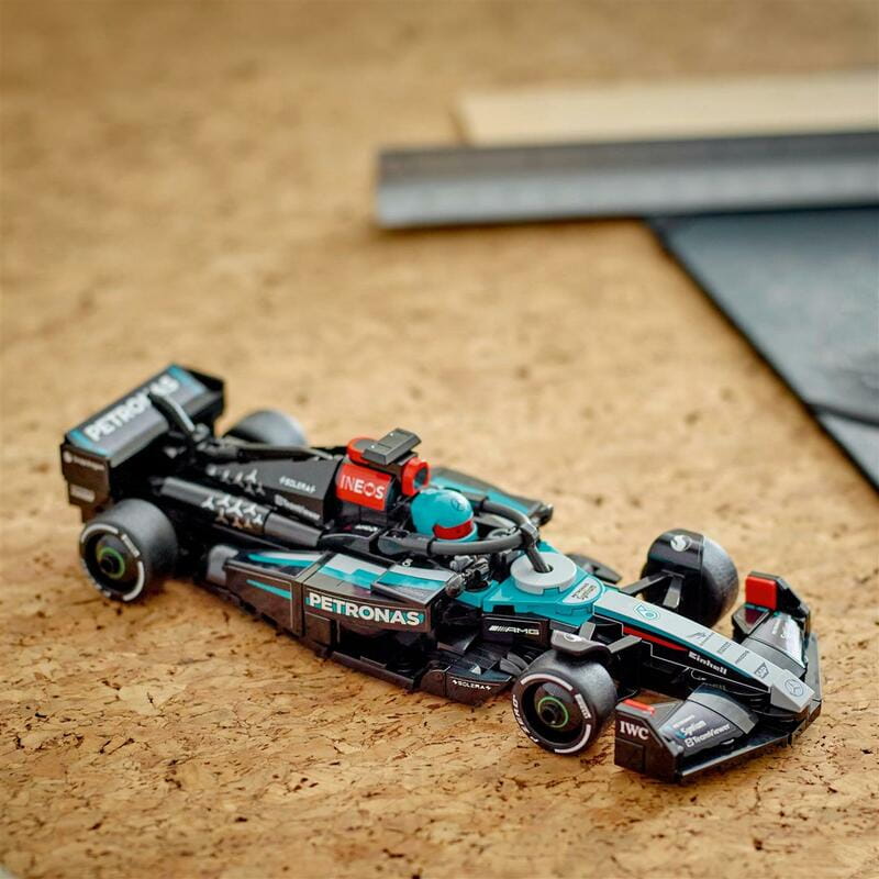 Конструктор LEGO Speed Champions Автомобіль для перегонів Mercedes-AMG F1 W15 (77244)