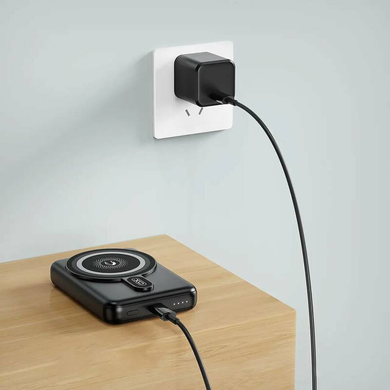 Универсальная мобильная батарея XO PR264 10000mAh Black (PR264.black)