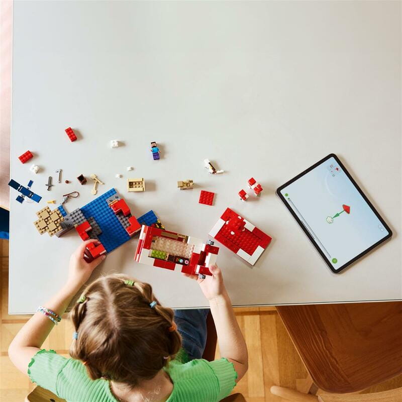 Конструктор LEGO Minecraft Грибной дом (21270)