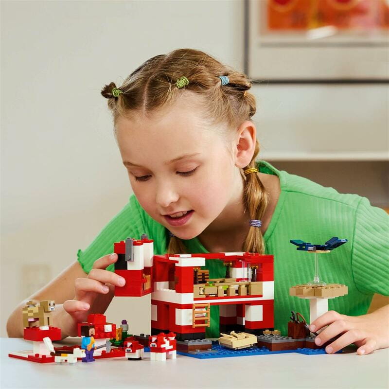 Конструктор LEGO Minecraft Грибной дом (21270)