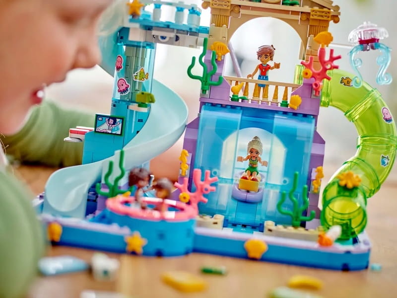 Конструктор LEGO Friends Аквапарк Хартлейк-Сити (42630)