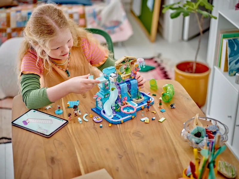 Конструктор LEGO Friends Аквапарк Хартлейк-Сити (42630)
