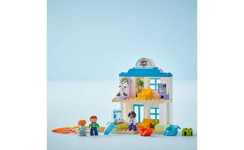 Конструктор LEGO Duplo Town Уперше: візит до лікаря (10449)