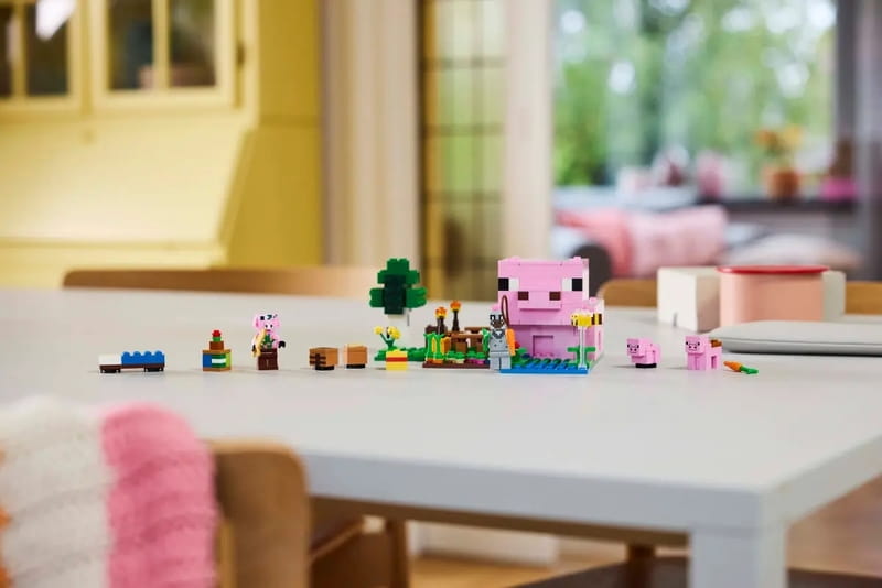 Конструктор LEGO Minecraft Будинок для поросят (21268)