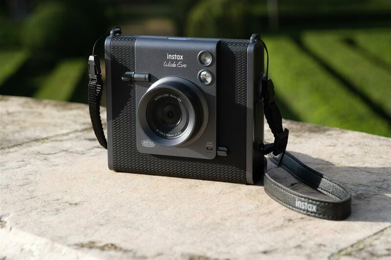 Камера моментальной печати Fujifilm Instax Wide Evo Black (16840933)